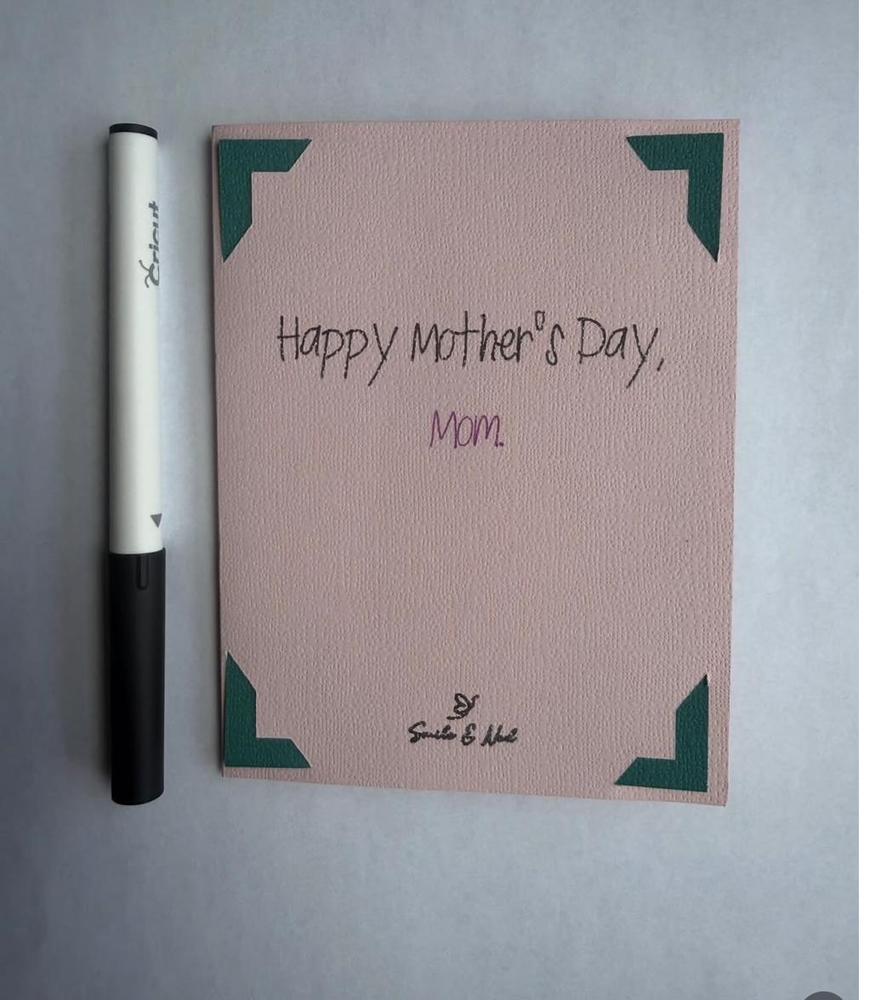 A handwritten Smile & Nod Mother's Day card